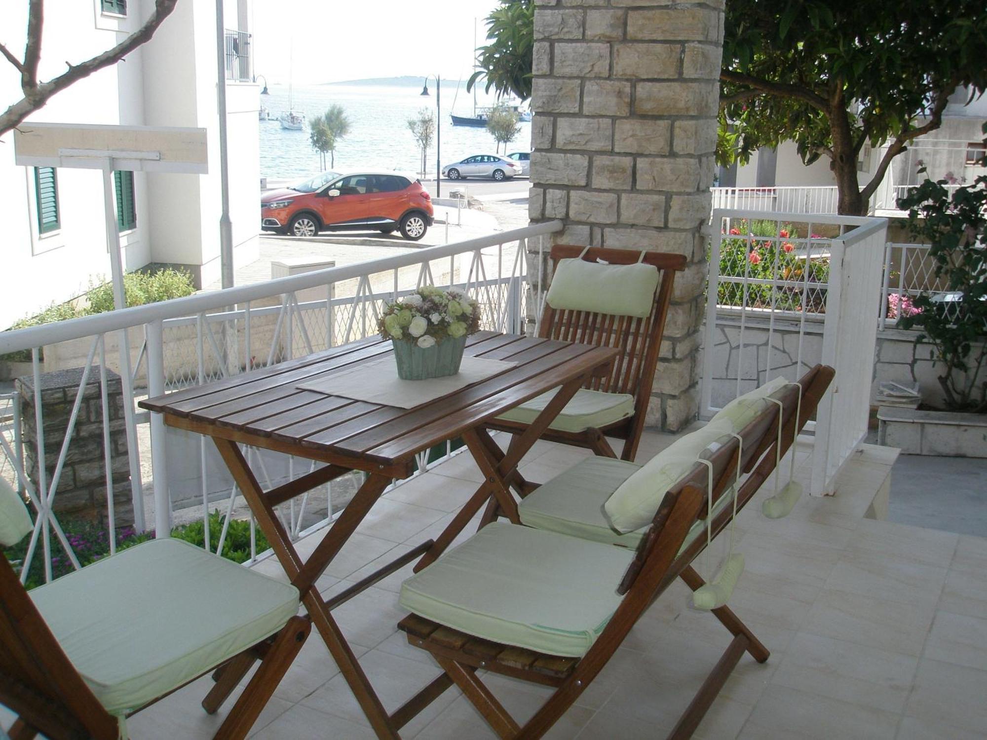 Apartments Mateo - 60M From Sea Примоштен Экстерьер фото